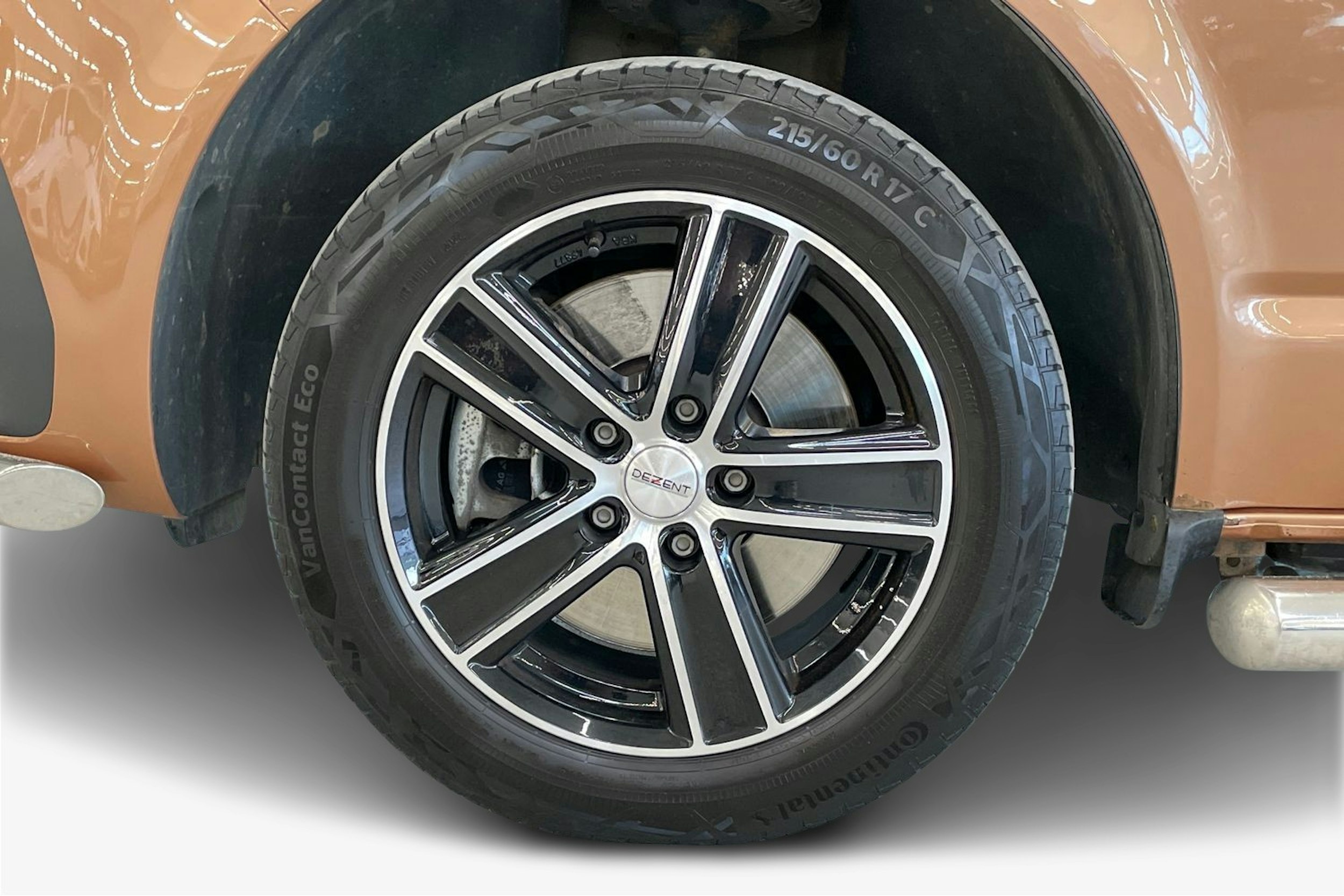 Oranssi Volkswagen TRANSPORTER 2022 kuva 11.