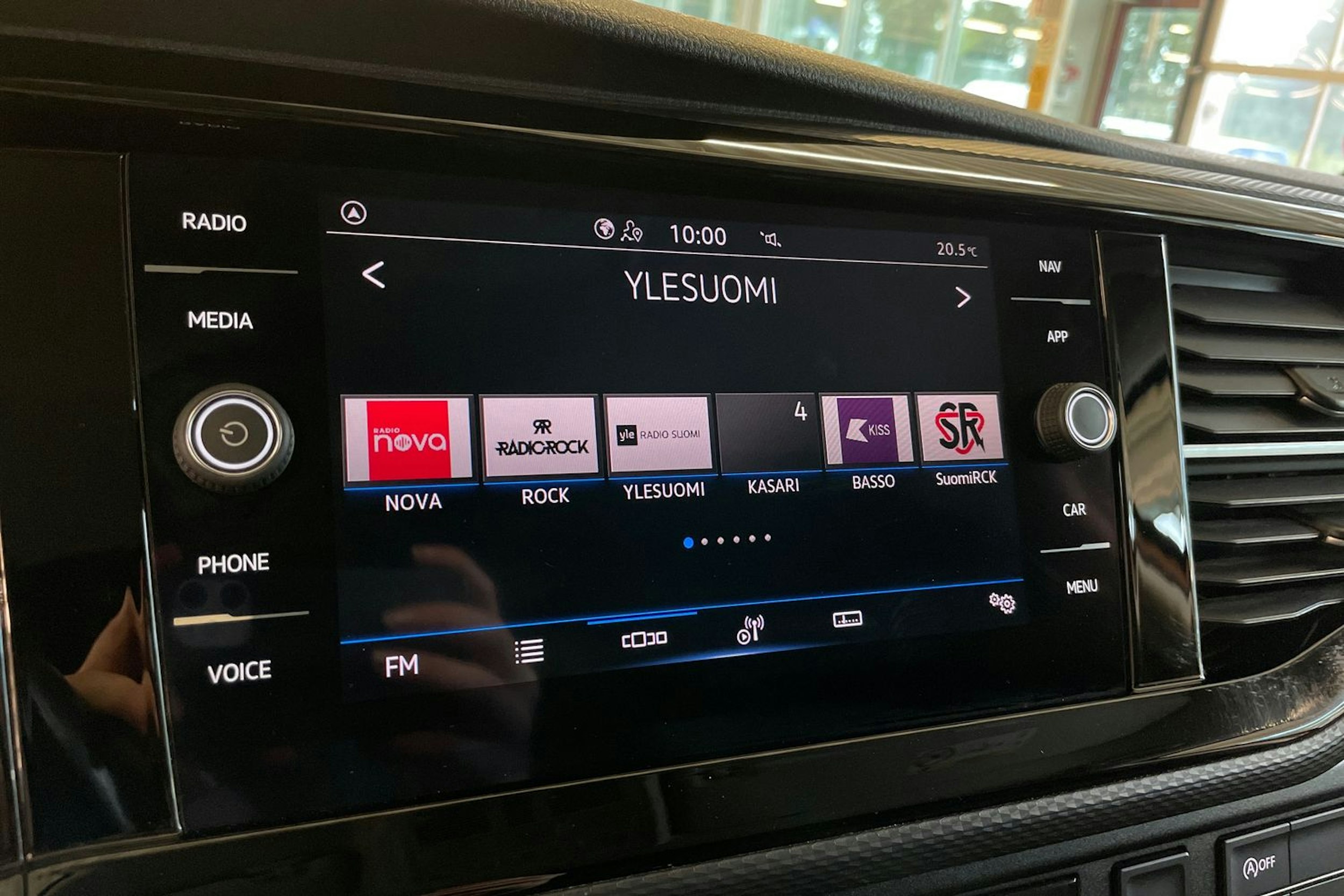 Oranssi Volkswagen TRANSPORTER 2022 kuva 22.