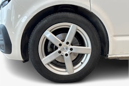 valkoinen Volkswagen Transporter 2022 kuva 11.