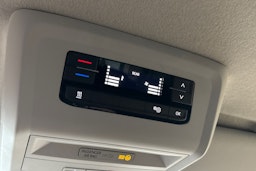 valkoinen Volkswagen Transporter 2022 kuva 26.