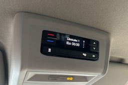 valkoinen Volkswagen Transporter 2022 kuva 27.