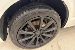 valkoinen Volkswagen Transporter 2022 kuva 9.