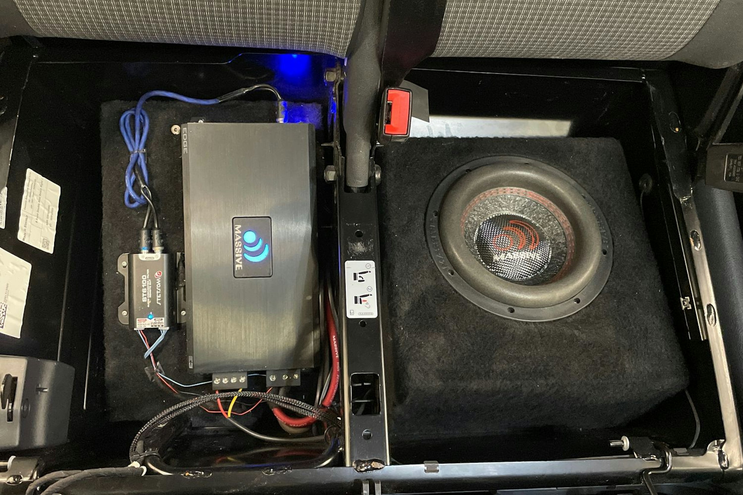 valkoinen Volkswagen Transporter 2022 kuva 27.