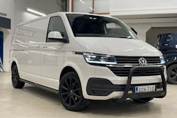 valkoinen Volkswagen Transporter 2022 kuva 28.