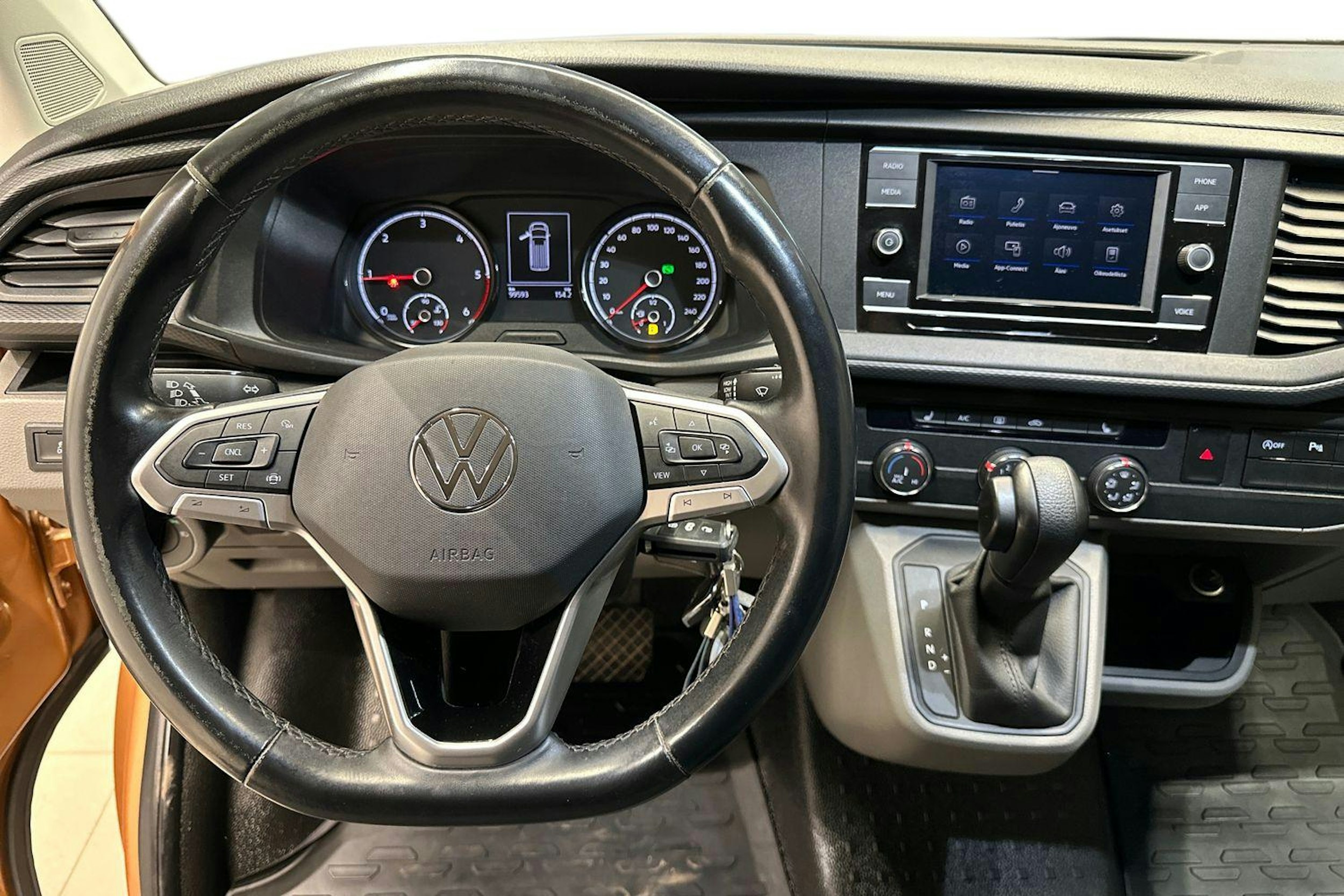 Ruskea (beige) Volkswagen TRANSPORTER 2022 kuva 7.