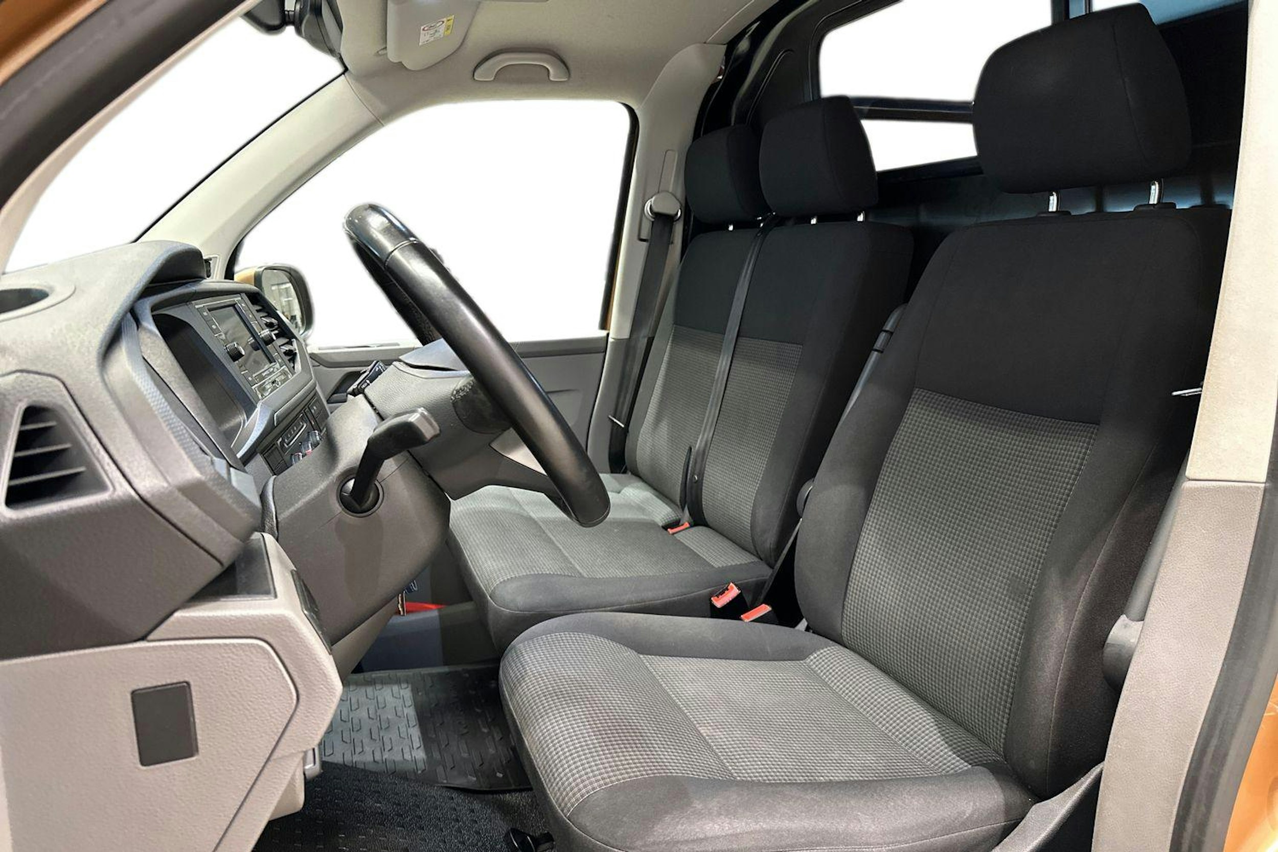 Ruskea (beige) Volkswagen TRANSPORTER 2022 kuva 8.