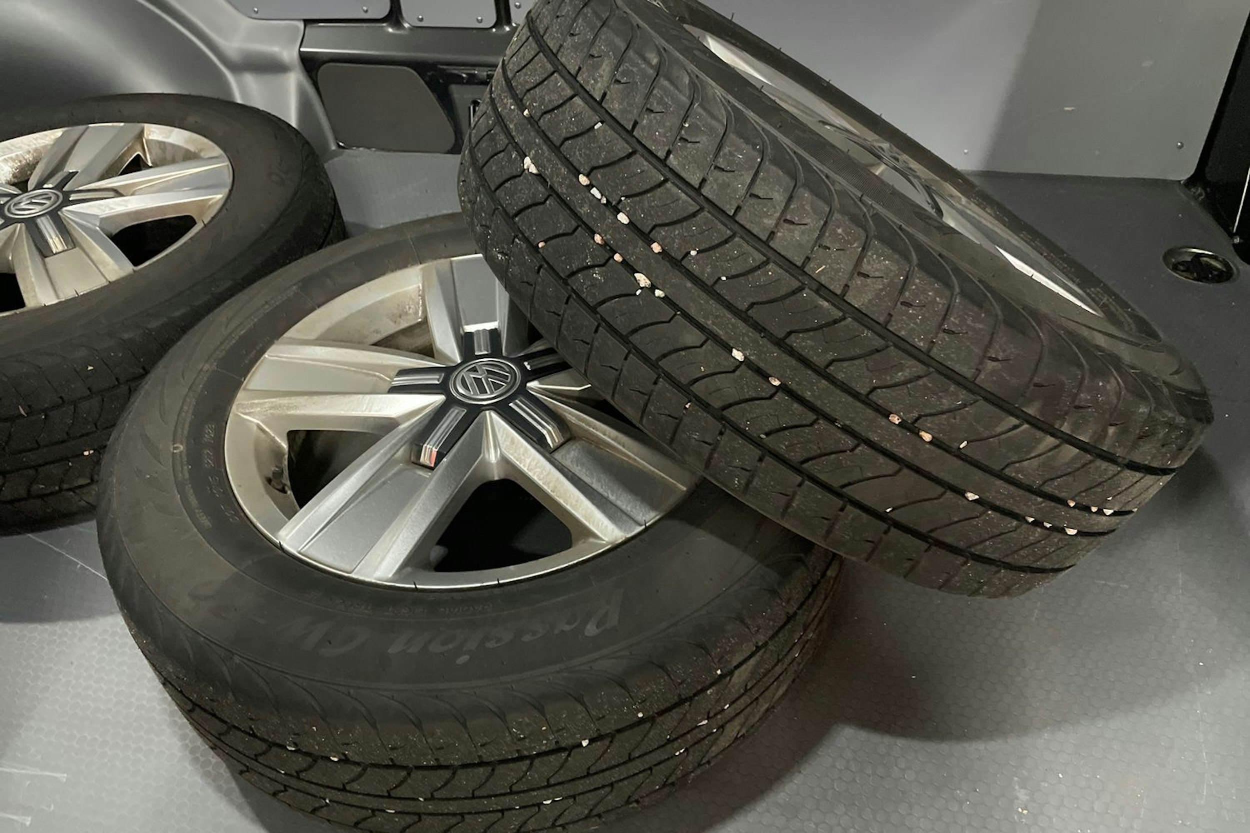 Harmaa Volkswagen TRANSPORTER 2022 kuva 13.