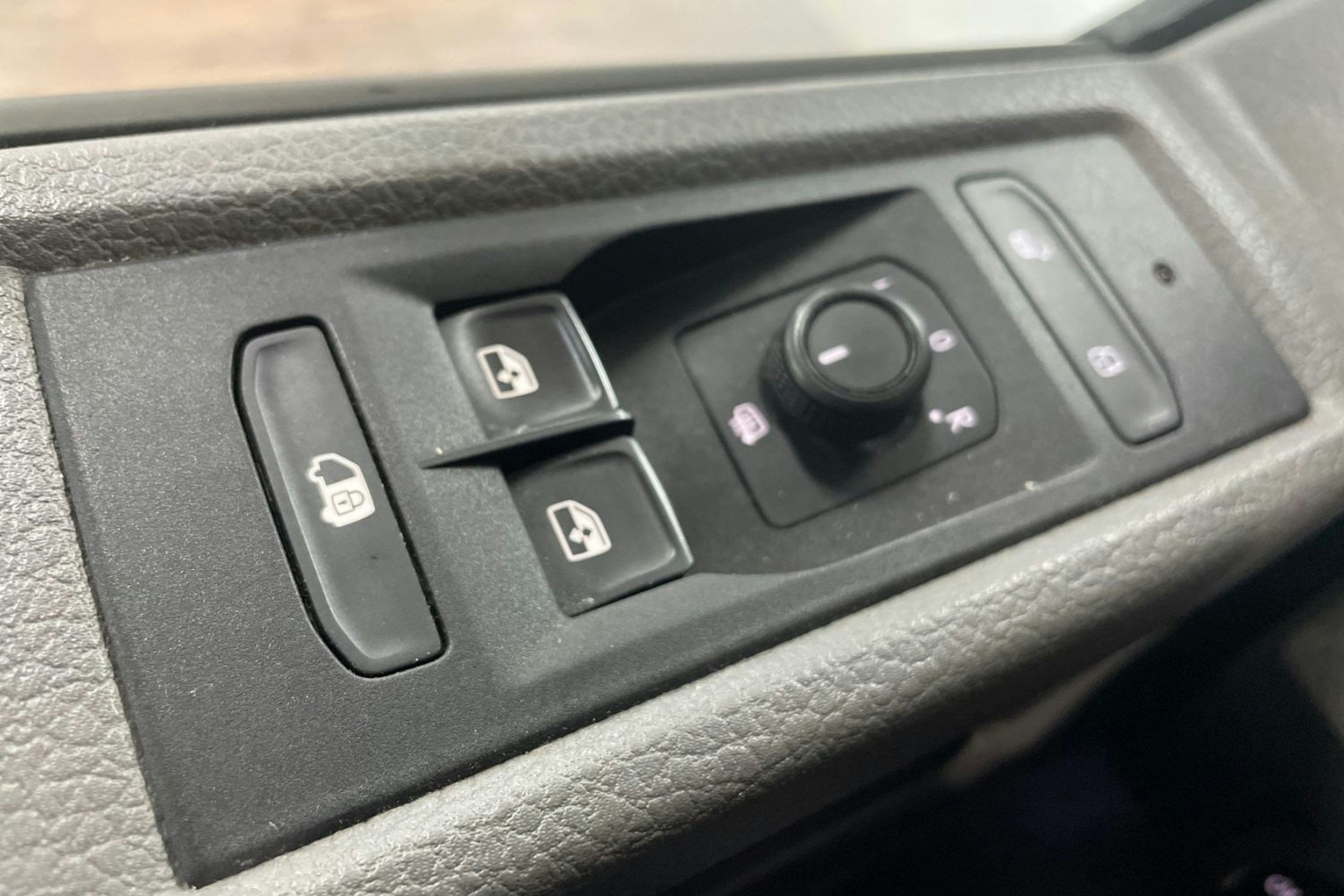 Harmaa Volkswagen TRANSPORTER 2022 kuva 24.