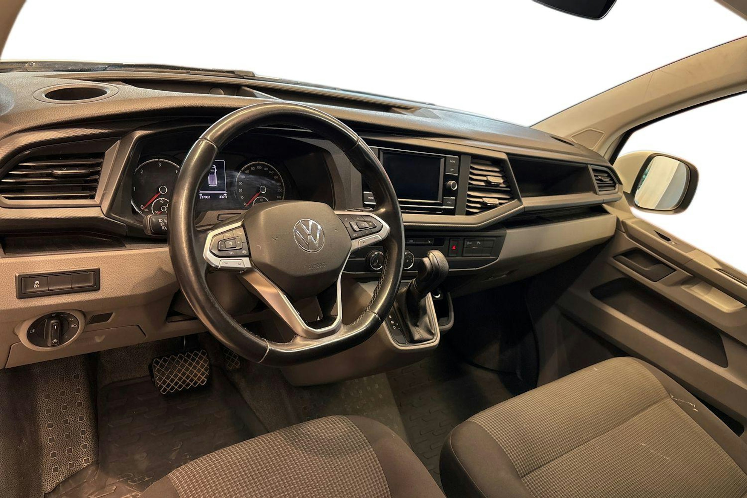 Valkoinen Volkswagen TRANSPORTER 2022 kuva 8.