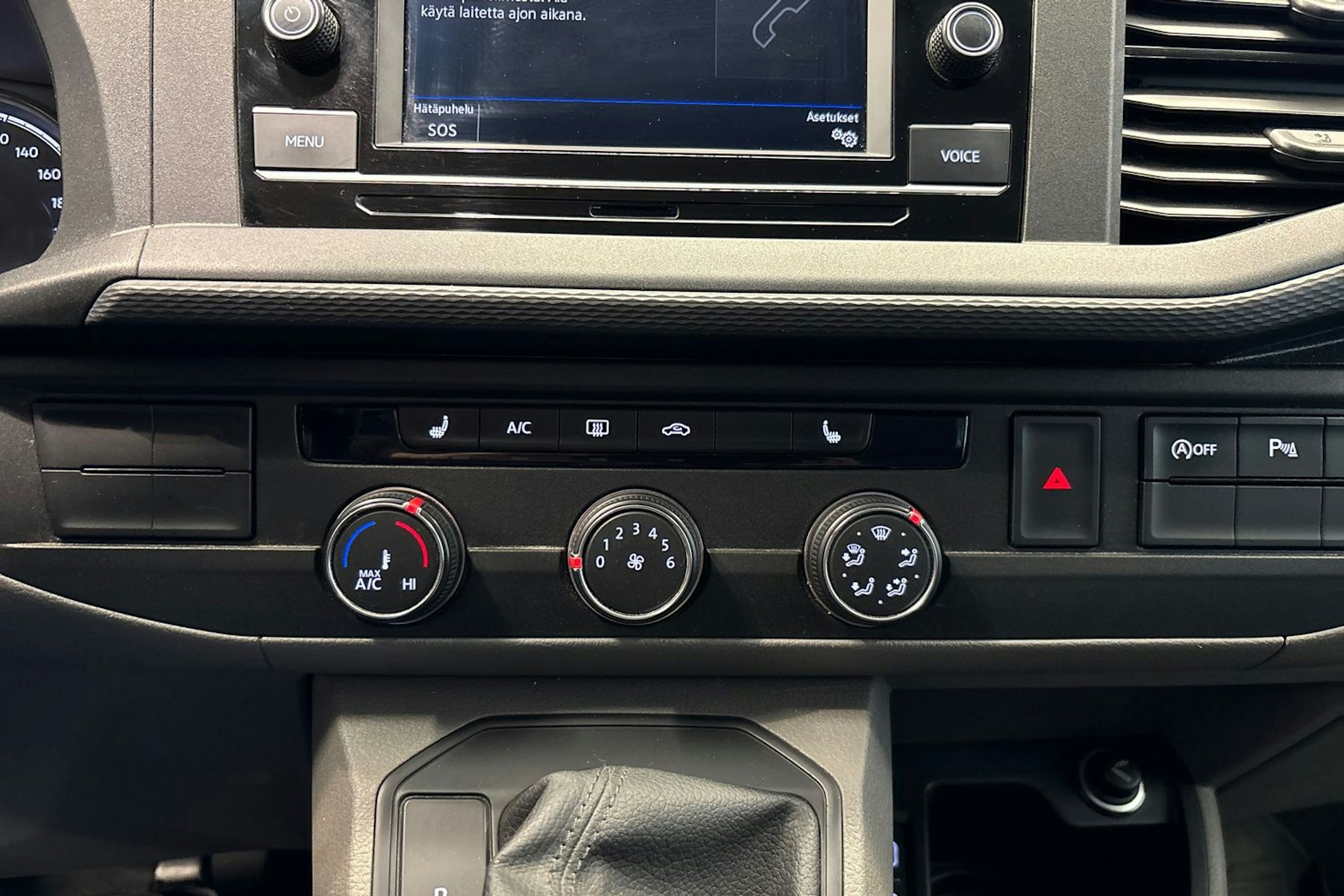 Valkoinen Volkswagen TRANSPORTER 2022 kuva 29.