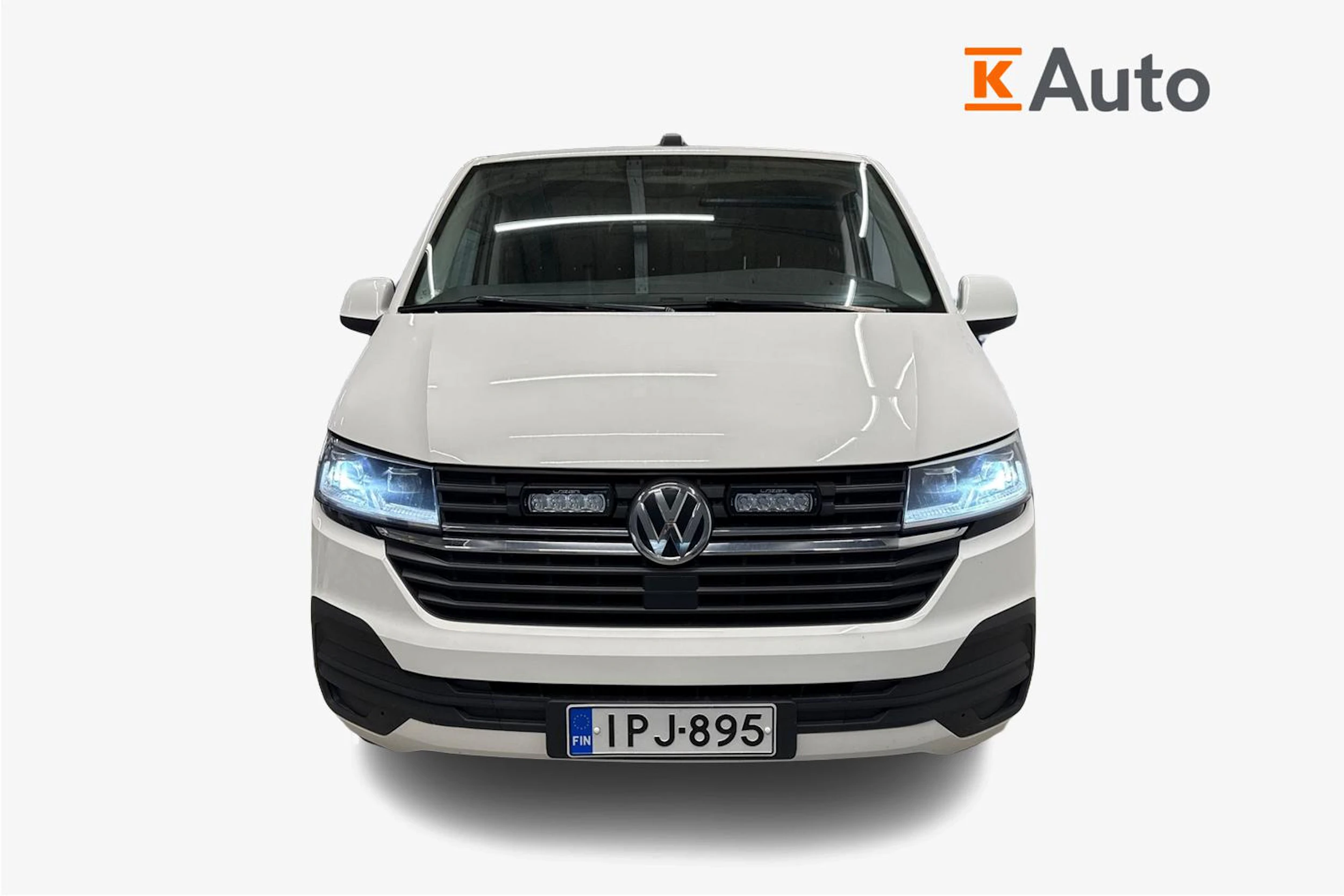 valkoinen Volkswagen Transporter 2022 kuva 5.