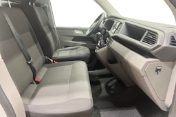 valkoinen Volkswagen Transporter 2022 kuva 10.
