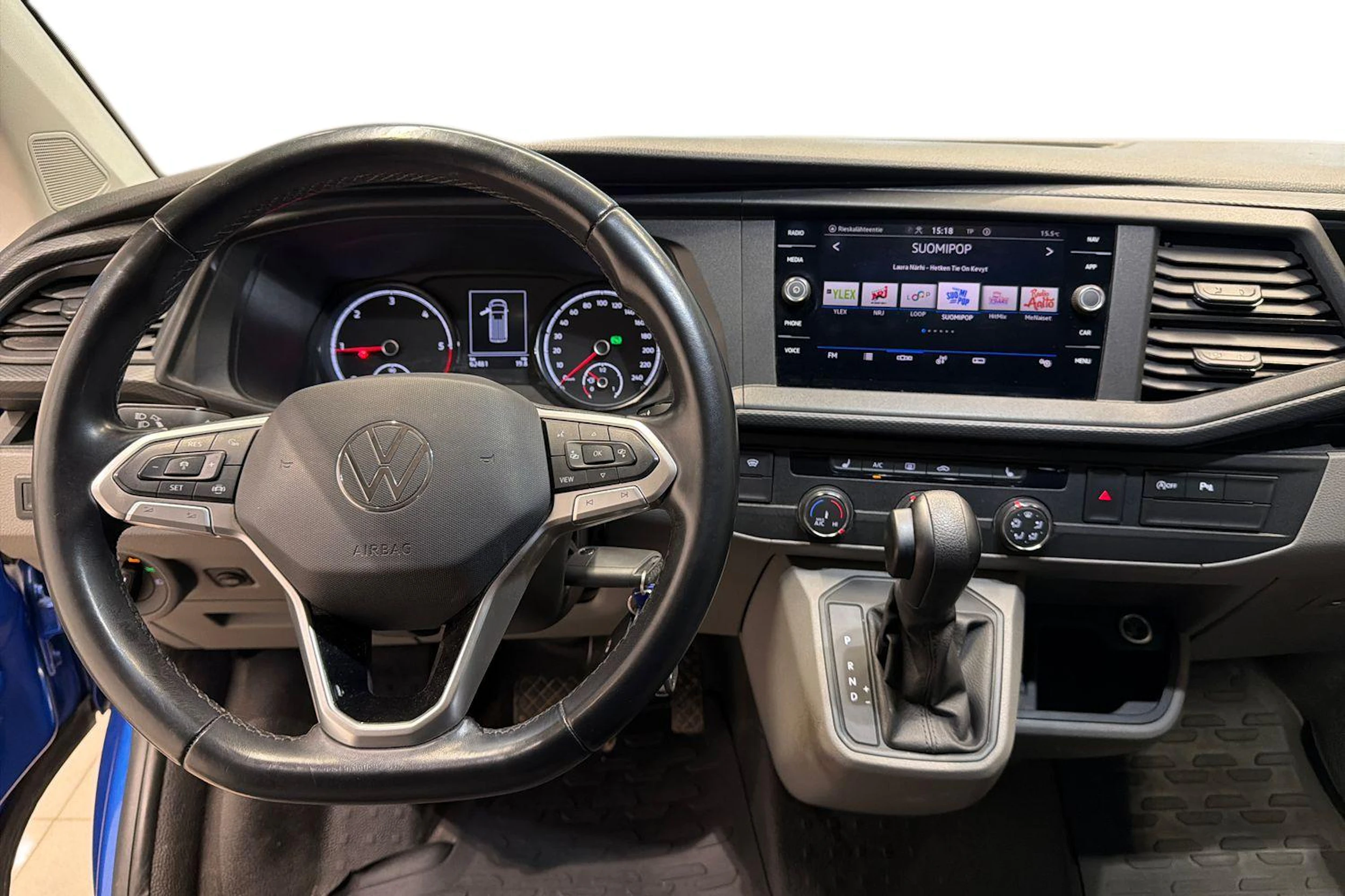 sininen Volkswagen Transporter 2022 kuva 9.