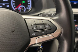 sininen Volkswagen Transporter 2022 kuva 18.