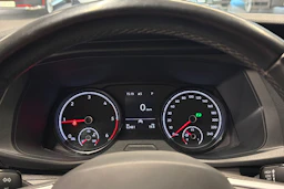 sininen Volkswagen Transporter 2022 kuva 19.