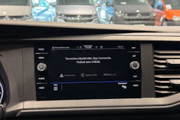 sininen Volkswagen Transporter 2022 kuva 22.