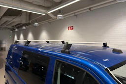 sininen Volkswagen Transporter 2022 kuva 35.