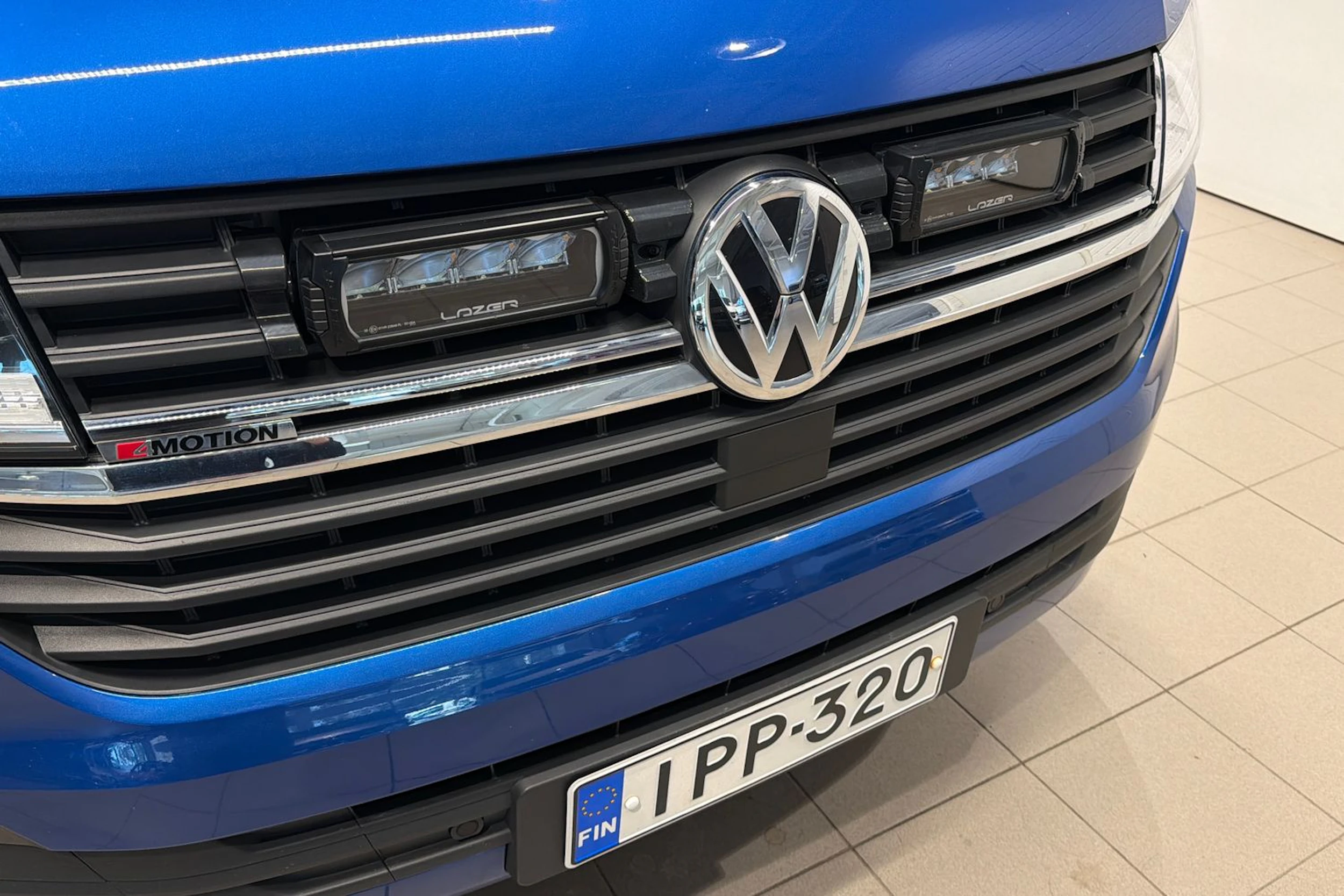 sininen Volkswagen Transporter 2022 kuva 36.