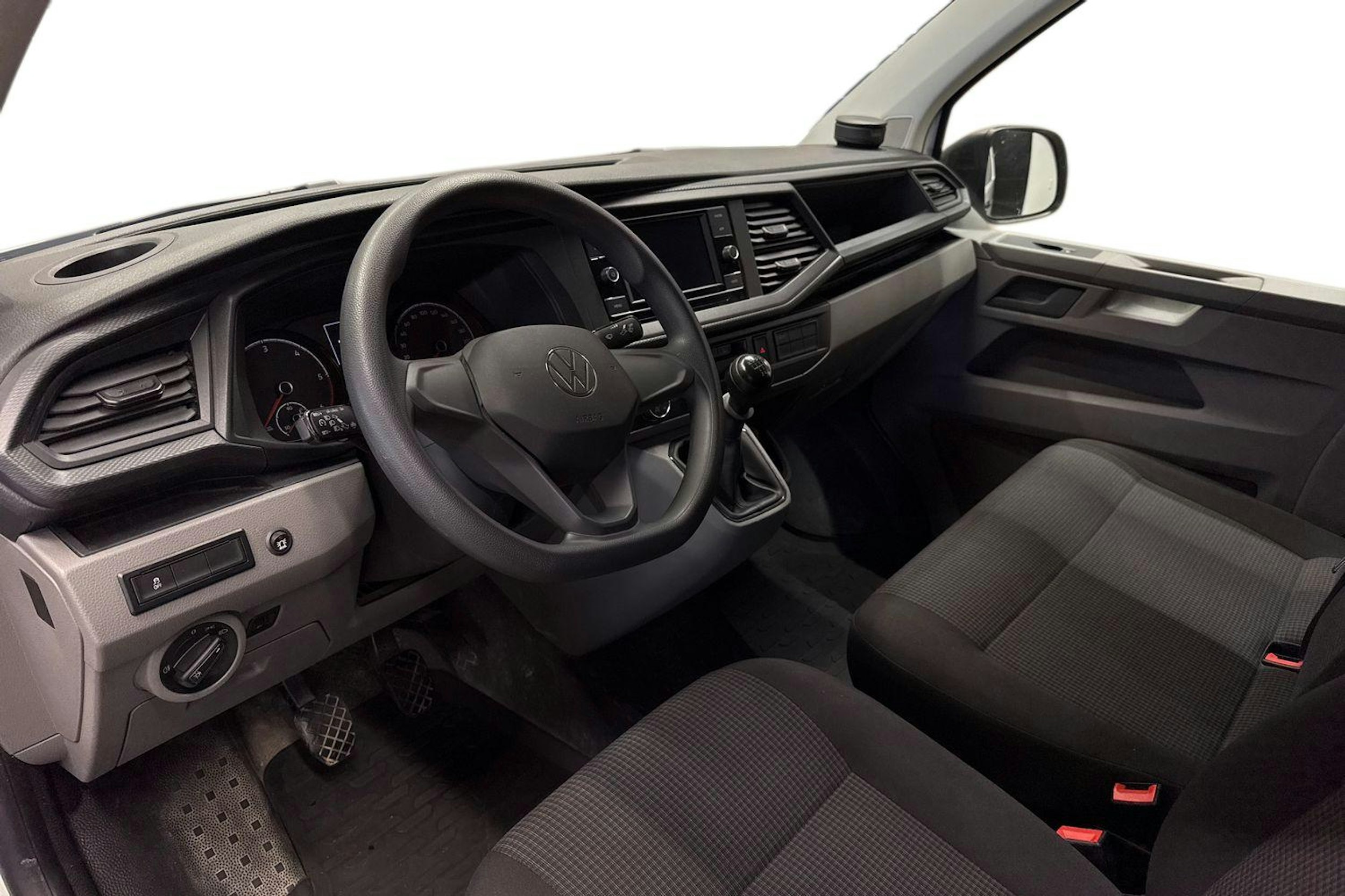 valkoinen Volkswagen Transporter 2022 kuva 7.