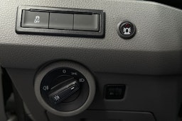 valkoinen Volkswagen Transporter 2022 kuva 11.