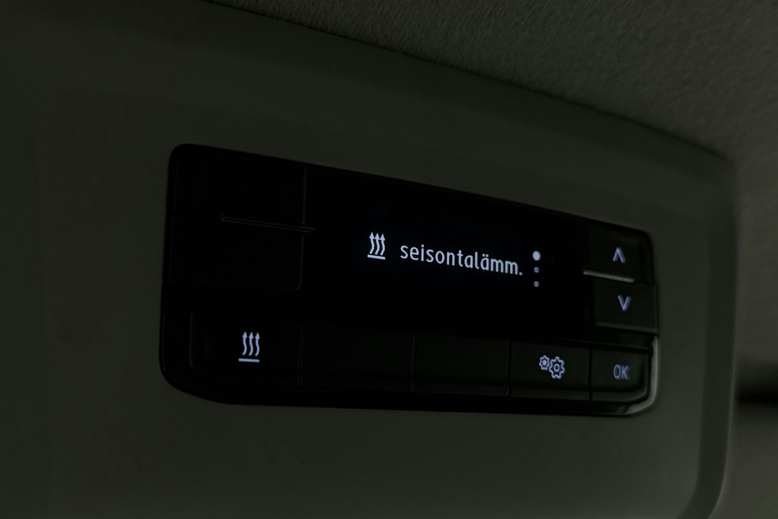 valkoinen Volkswagen Transporter 2022 kuva 19.