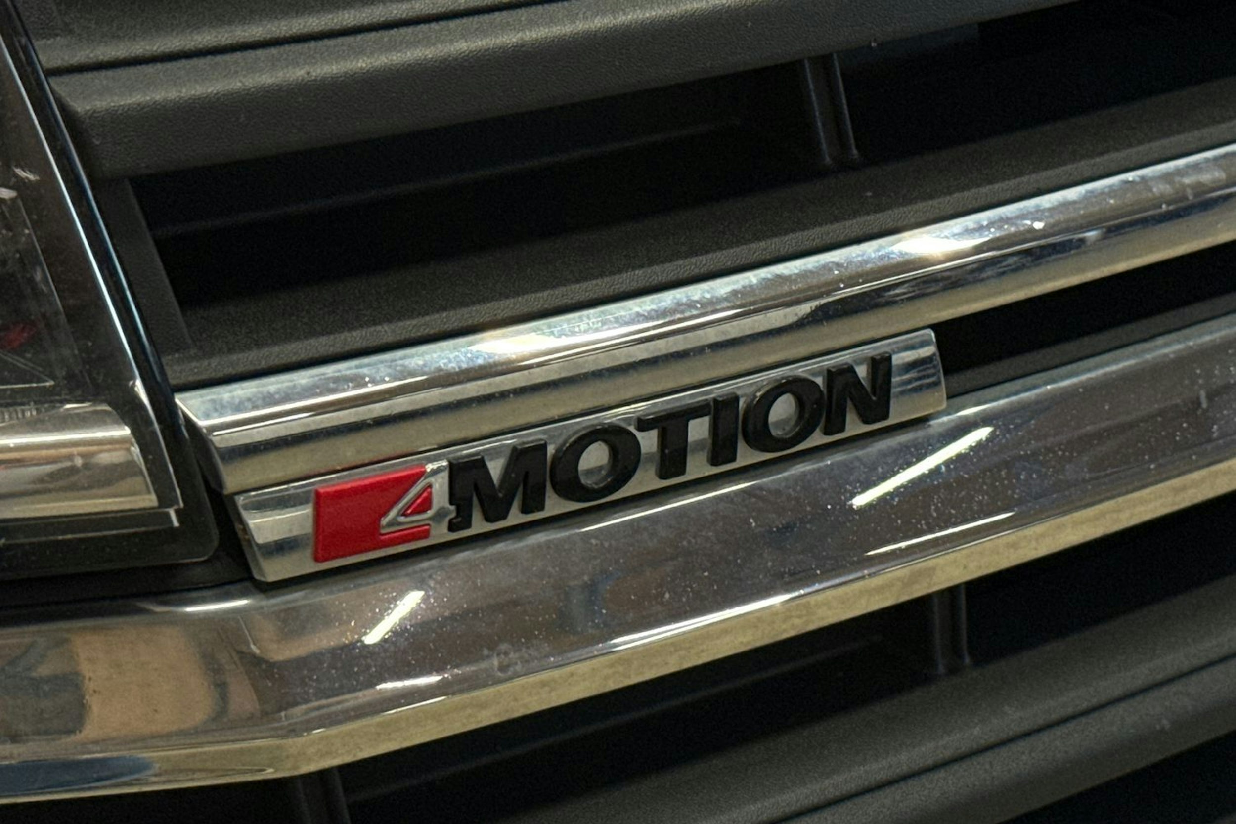 valkoinen Volkswagen Transporter 2022 kuva 26.