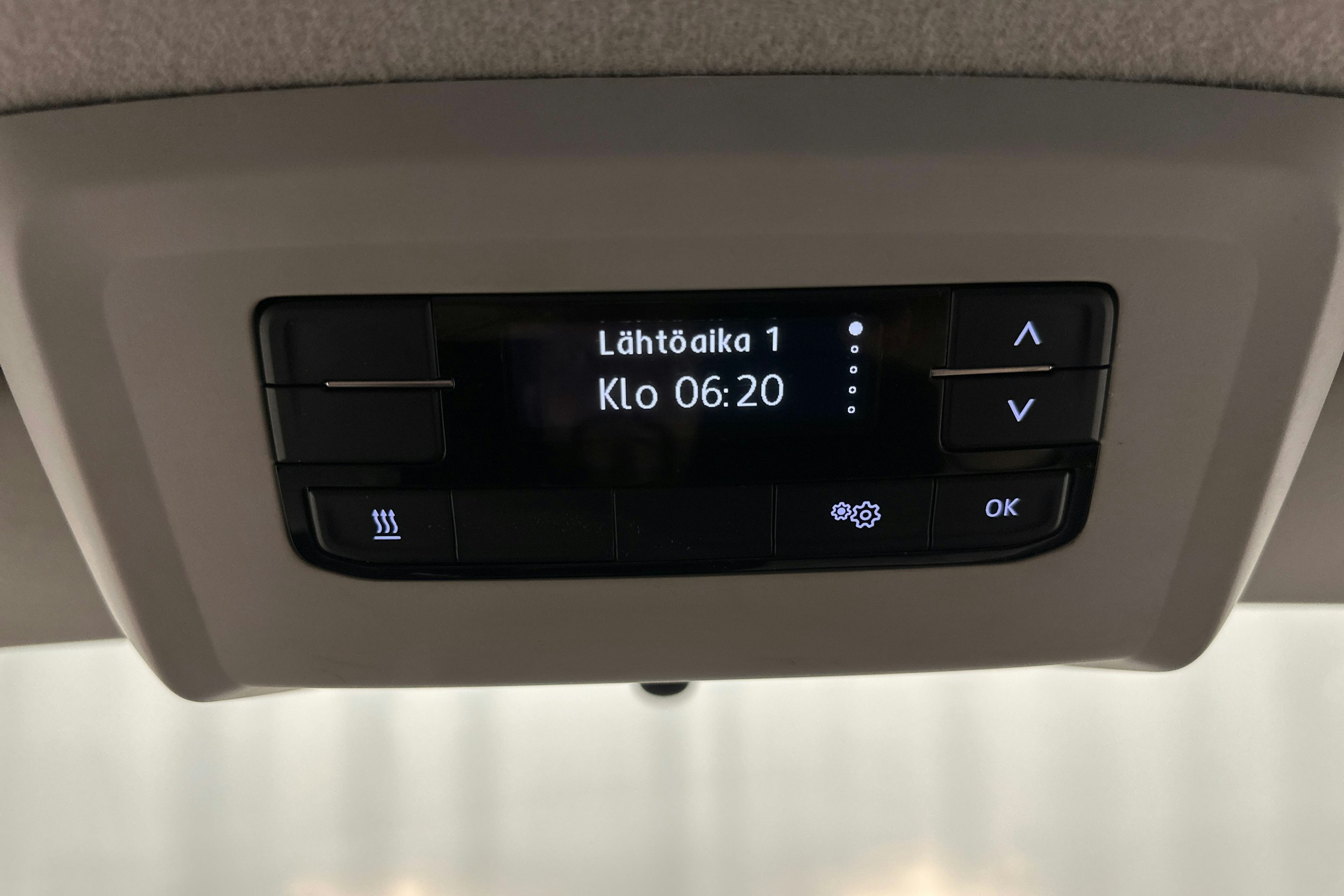 valkoinen Volkswagen Transporter 2022 kuva 16.