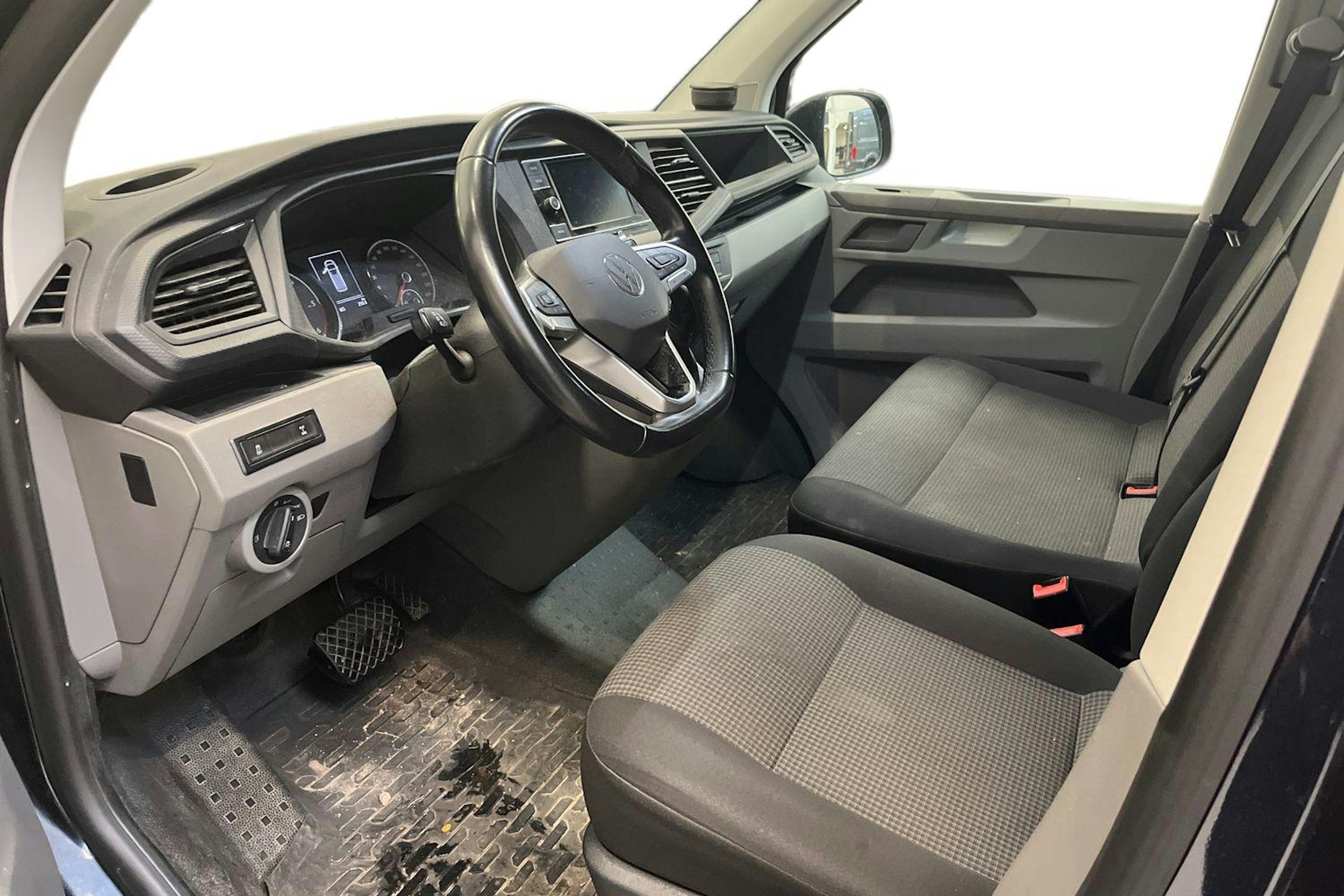 sininen Volkswagen Transporter 2022 kuva 3.