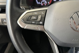 Punainen Volkswagen TRANSPORTER 2022 kuva 13.