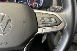Punainen Volkswagen TRANSPORTER 2022 kuva 14.