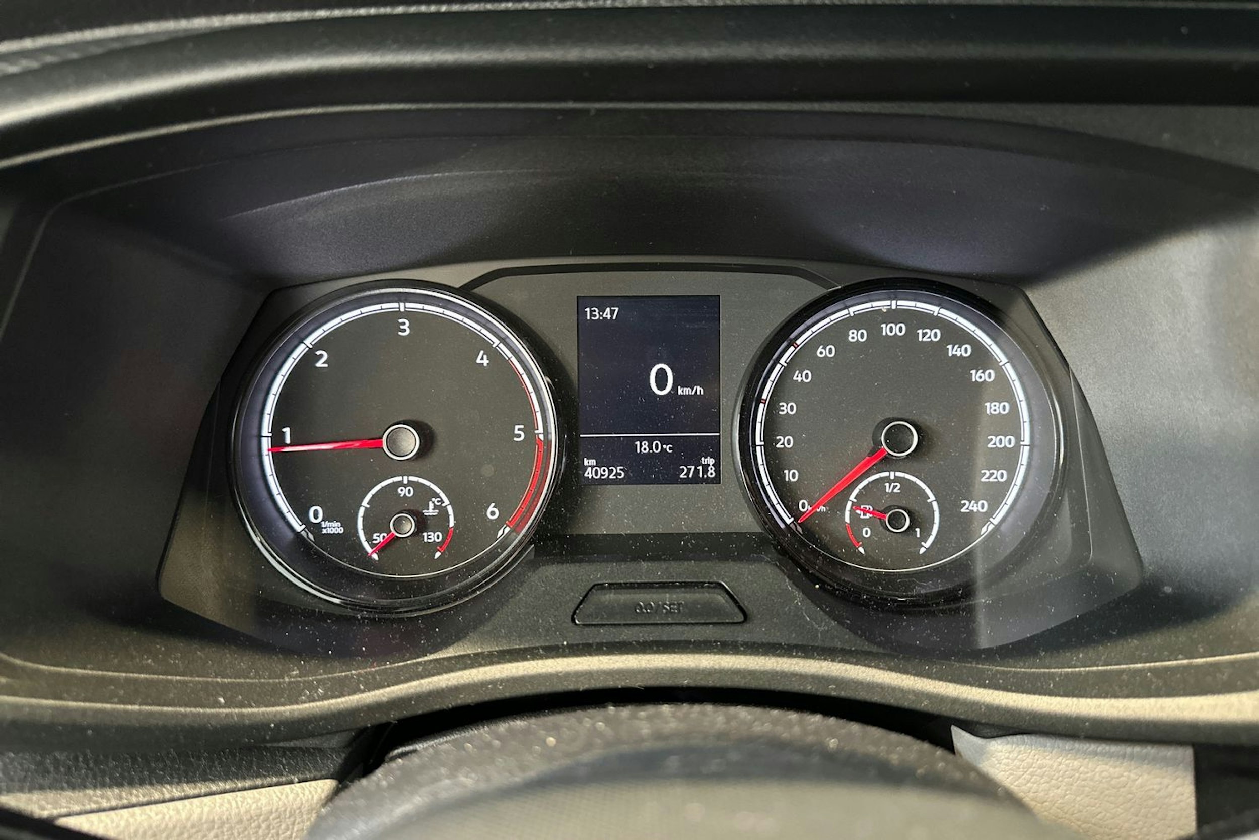 Punainen Volkswagen TRANSPORTER 2022 kuva 15.