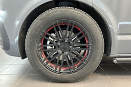 Punainen Volkswagen TRANSPORTER 2022 kuva 21.