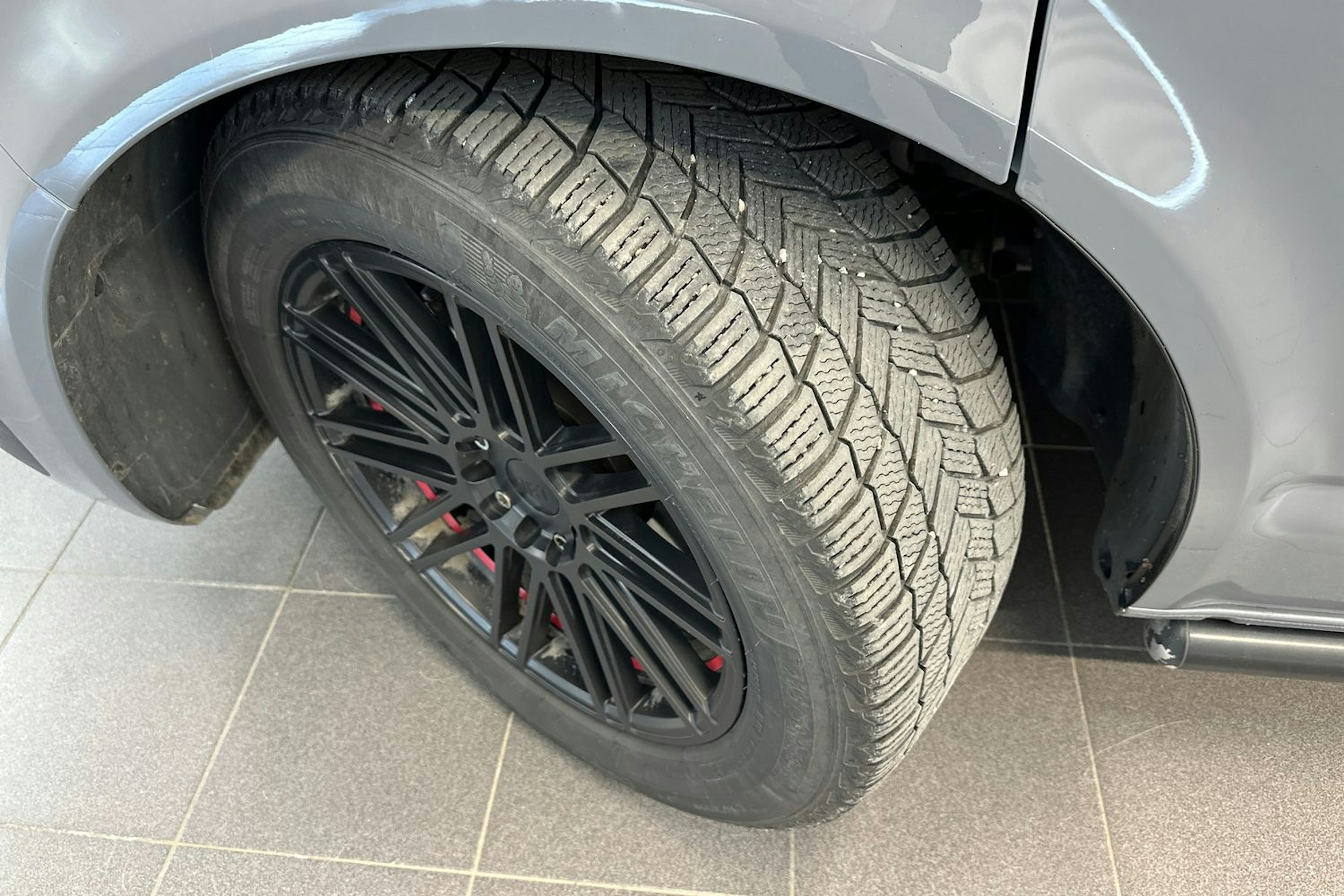 Punainen Volkswagen TRANSPORTER 2022 kuva 22.