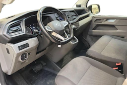 valkoinen Volkswagen Transporter 2022 kuva 11.