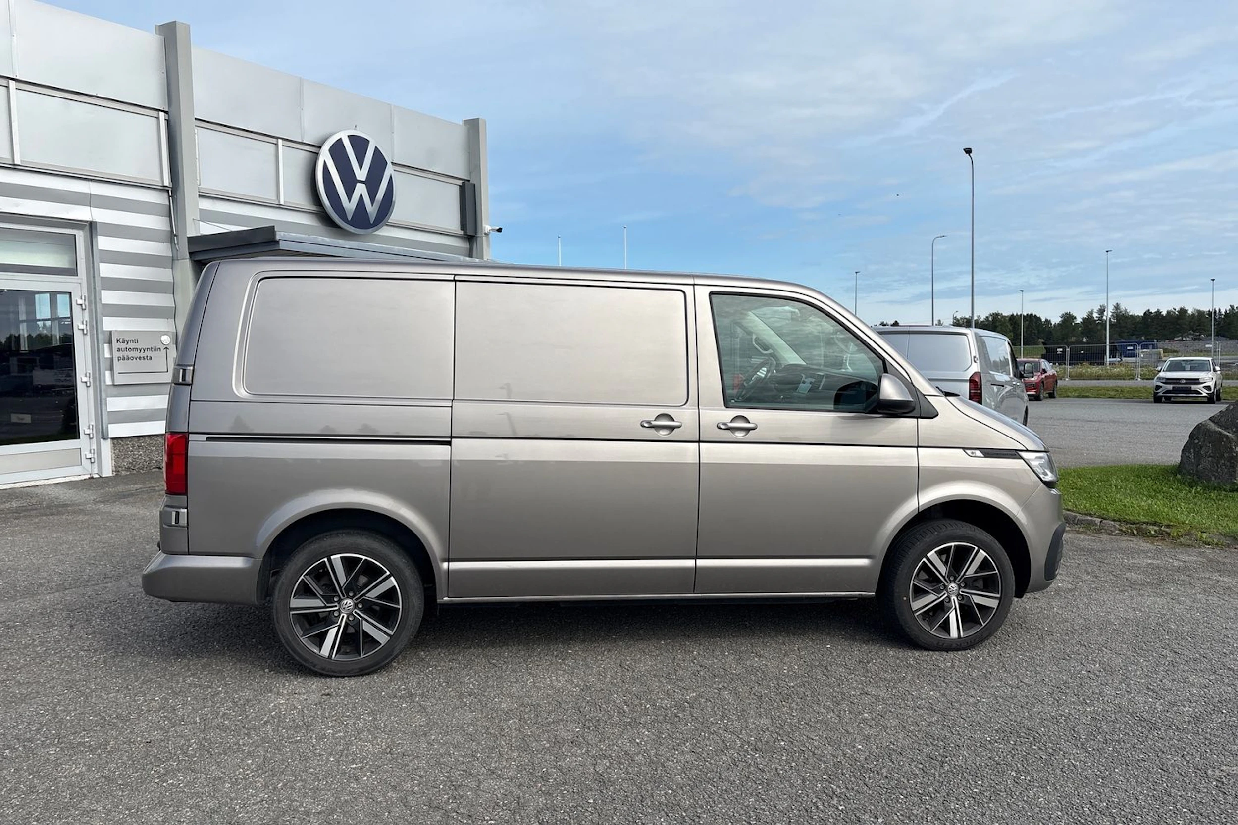 Volkswagen TRANSPORTER 2022 kuva 5.