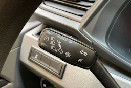 musta Volkswagen Transporter 2022 kuva 20.