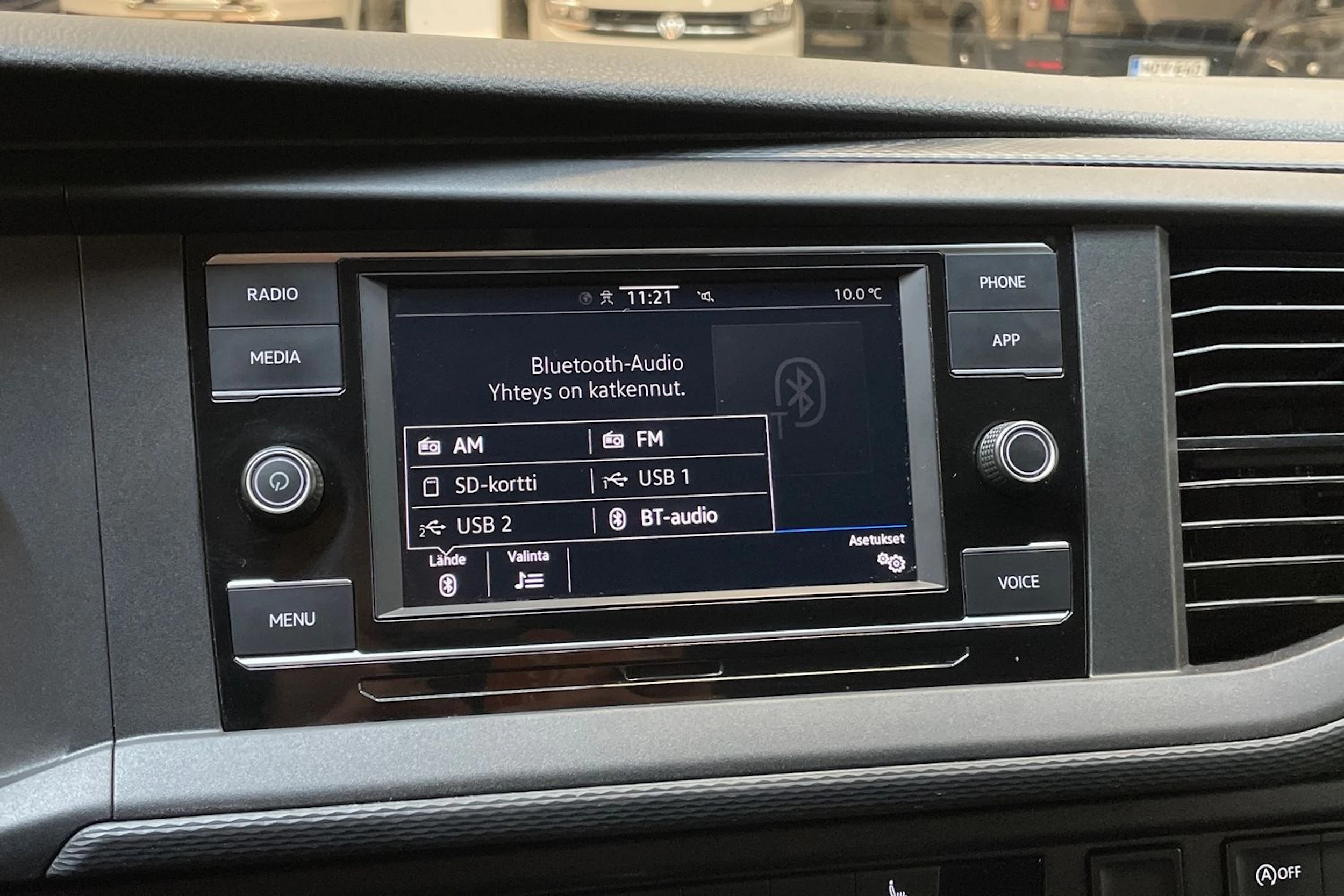 musta Volkswagen Transporter 2022 kuva 23.