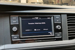 musta Volkswagen Transporter 2022 kuva 24.