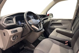 punainen Volkswagen Transporter 2022 kuva 7.