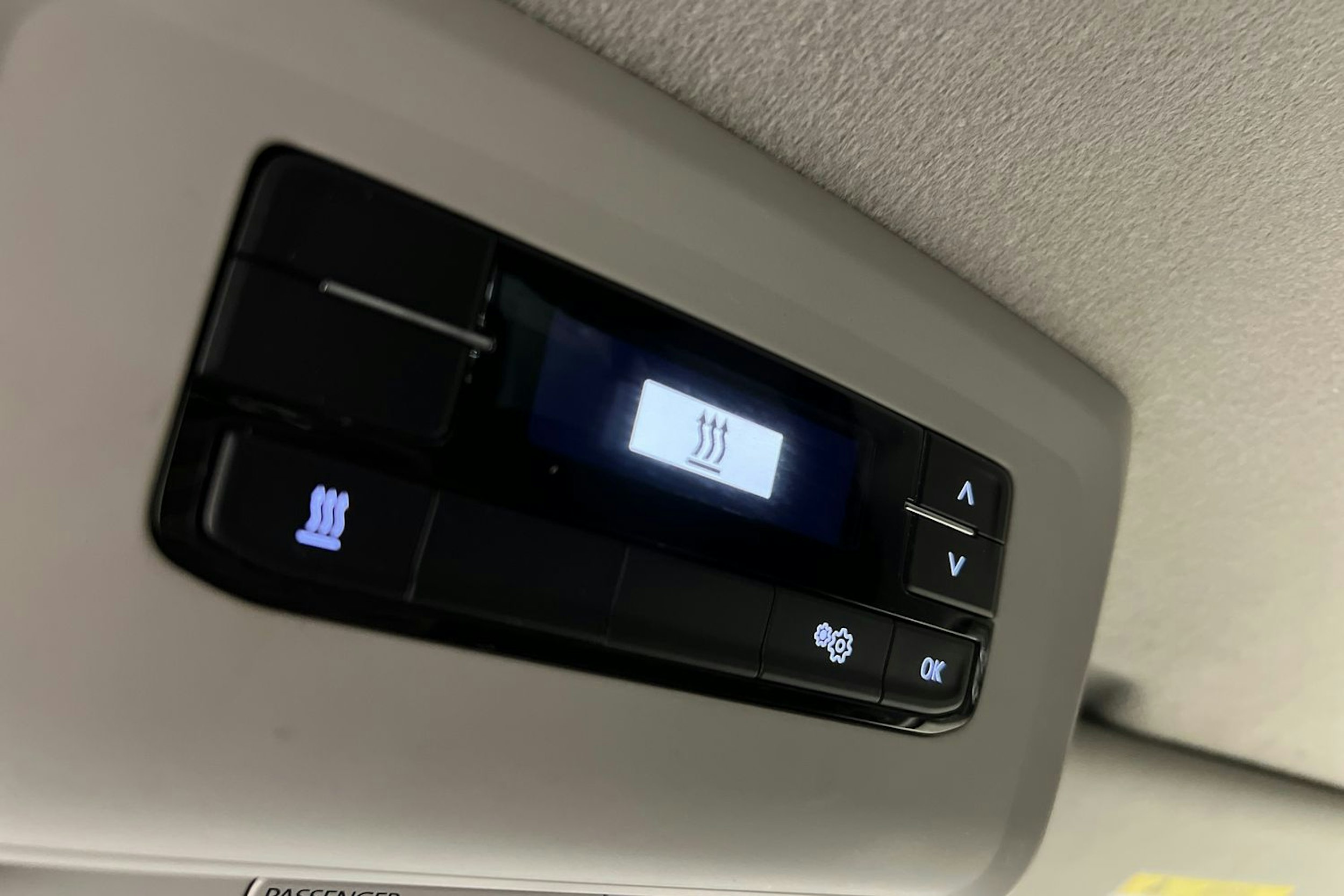 musta Volkswagen Transporter 2022 kuva 15.