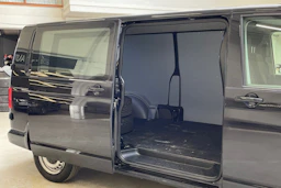 met. musta Volkswagen Transporter 2022 kuva 12.