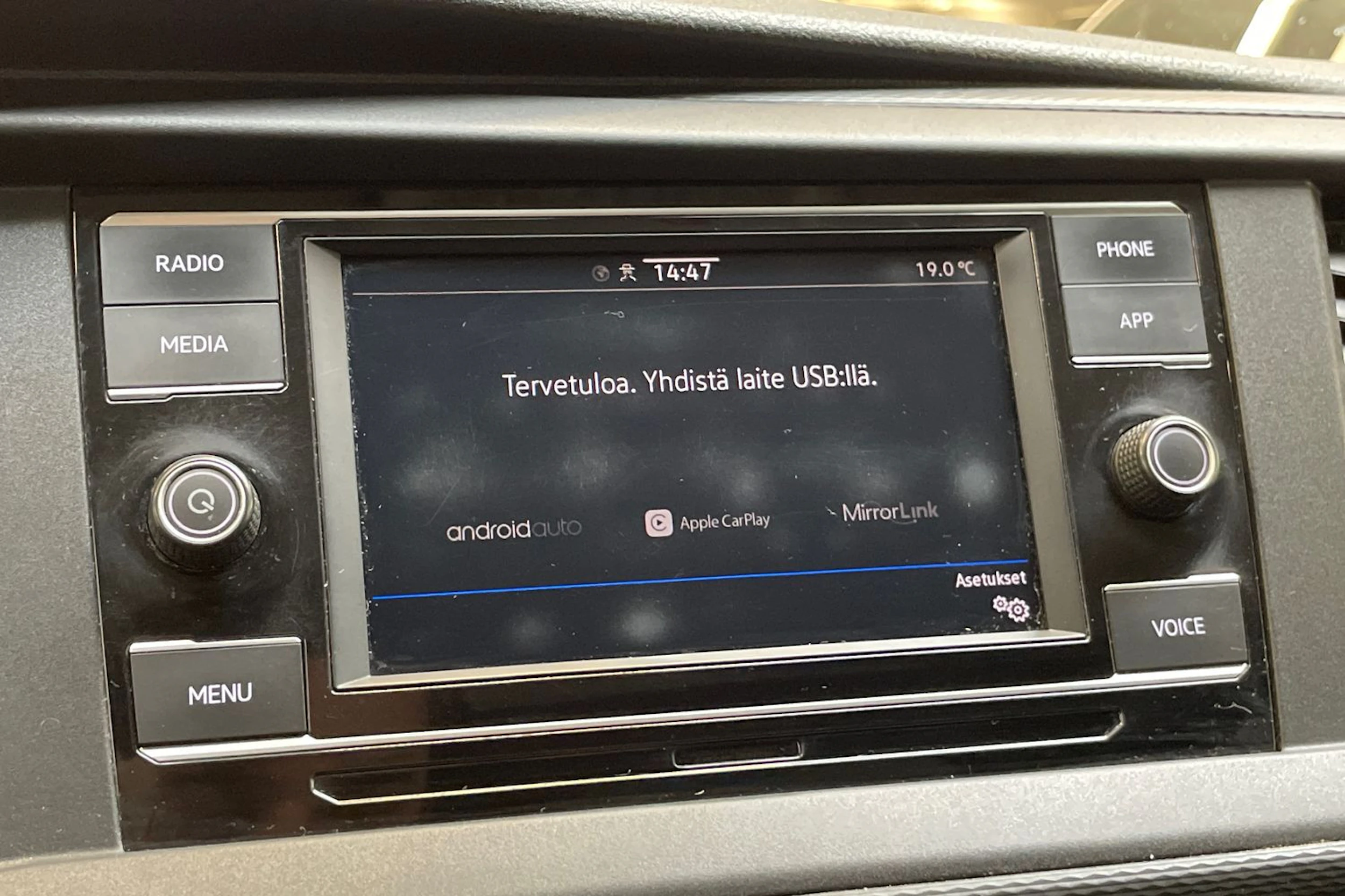 met. musta Volkswagen Transporter 2022 kuva 24.