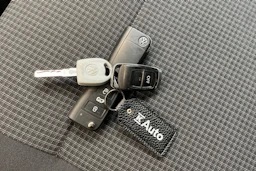 met. musta Volkswagen Transporter 2022 kuva 32.