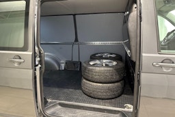 met. harmaa Volkswagen Transporter 2022 kuva 8.