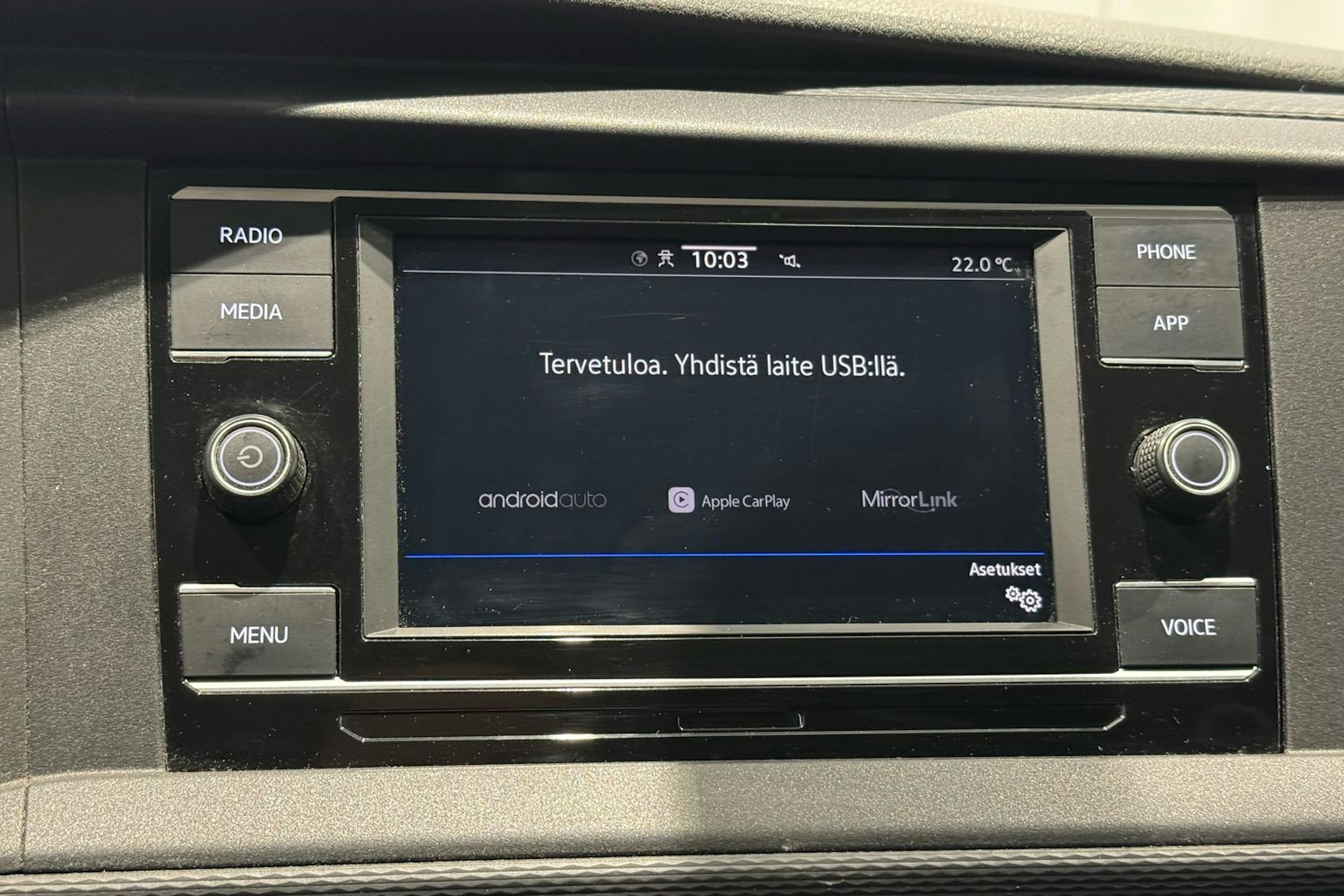 met. harmaa Volkswagen Transporter 2022 kuva 17.