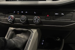 met. harmaa Volkswagen Transporter 2022 kuva 20.