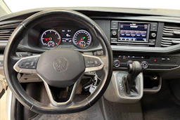 valkoinen Volkswagen Transporter 2022 kuva 9.