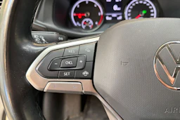 valkoinen Volkswagen Transporter 2022 kuva 20.