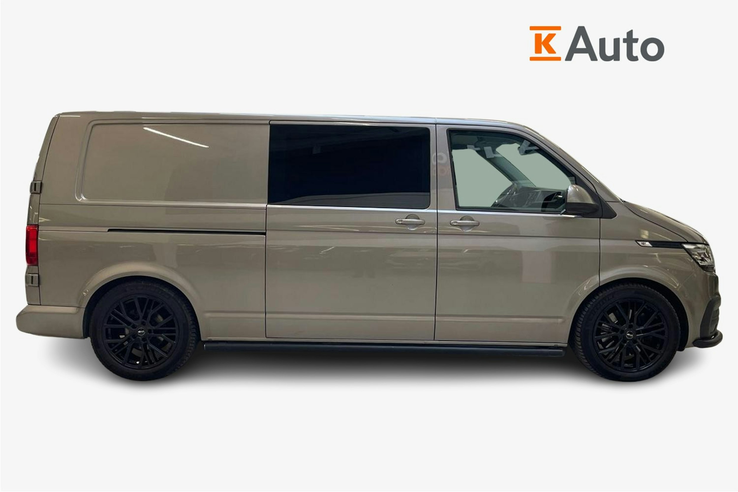 ruskea (beige) Volkswagen Transporter 2022 kuva 6.