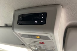 ruskea (beige) Volkswagen Transporter 2022 kuva 15.